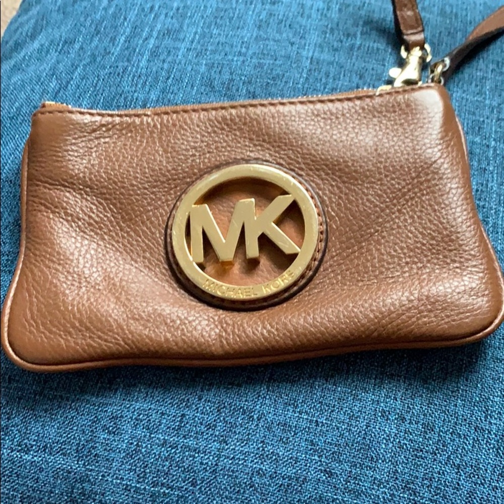 Micheal Kors wristlet purse